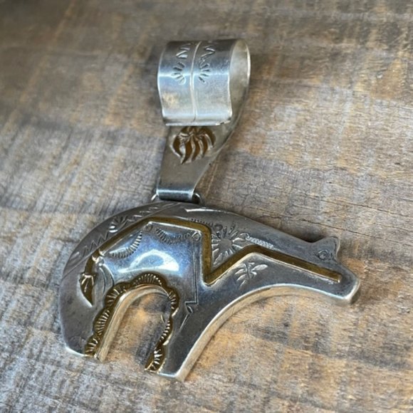 Very Large Spirit Bear Pendant Sterling Silver Native American Vintage - Picture 8 of 10